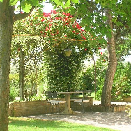 Villa Mustafa Montefalco Buitenkant foto